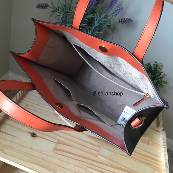 🌼Michael Kors Set - Picture 10 of 16